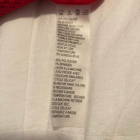 Red sleeveless dress, perfect for the Holidays! - Picture 6 of 9